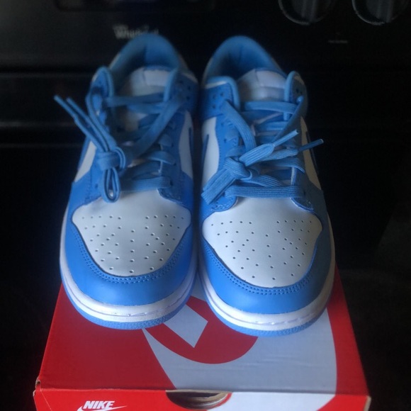 Nike Dunk Low - Picture 2 of 4